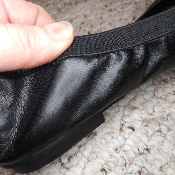 Vionic Matira Bowed Black Leather Ballet Flats - Picture 7 of 10